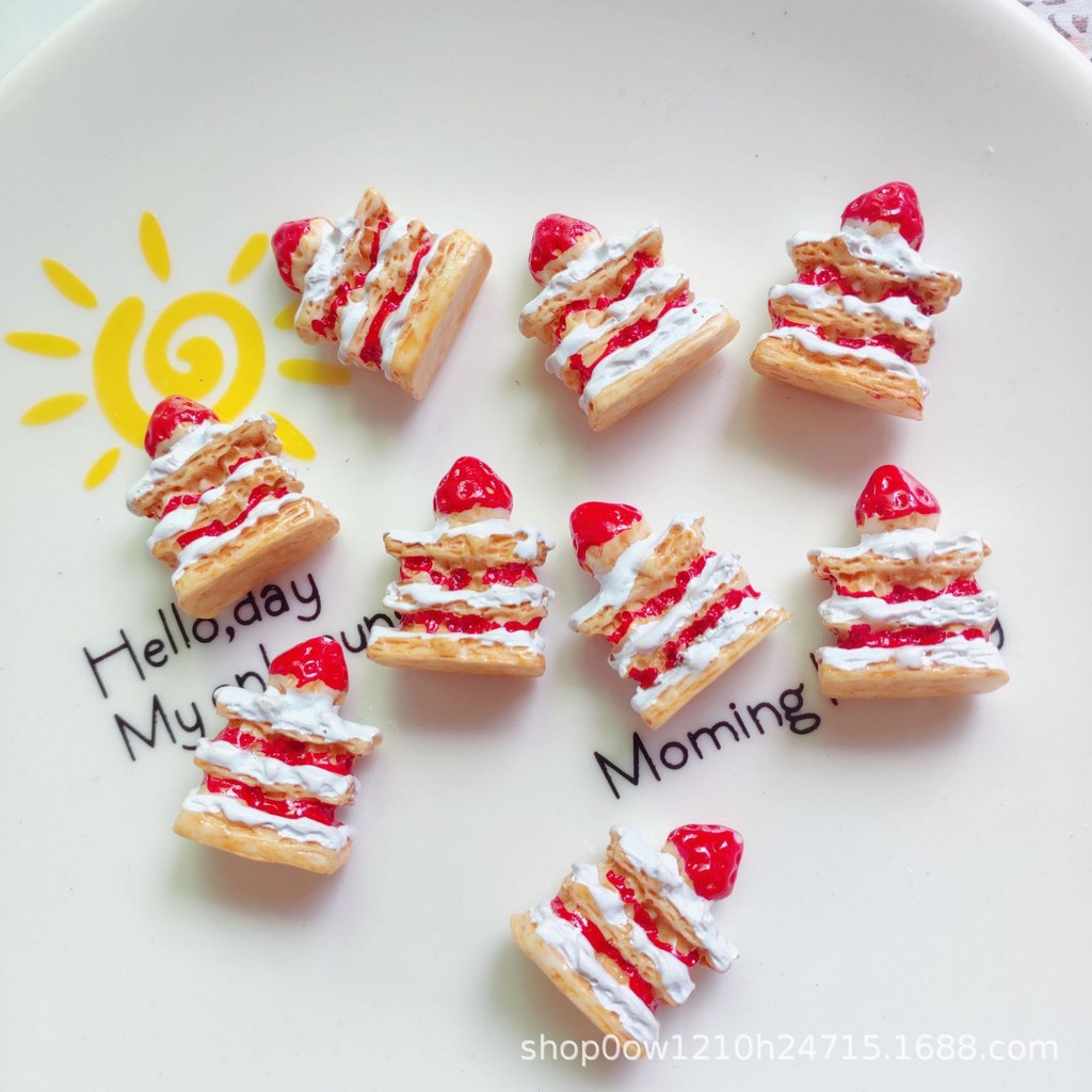 ของตกแต่งเรซิน DIY เค้กสตรอเบอร์รี่เหมือนจริง เค้กครีม เคสโทรศัพท์อีพ็อกซี่ทำมือ อุปกรณ์เสริมความงาม ราคา ถูกที่สุด ดีลบีเคเค แกลเลอรีภาพที่ 5