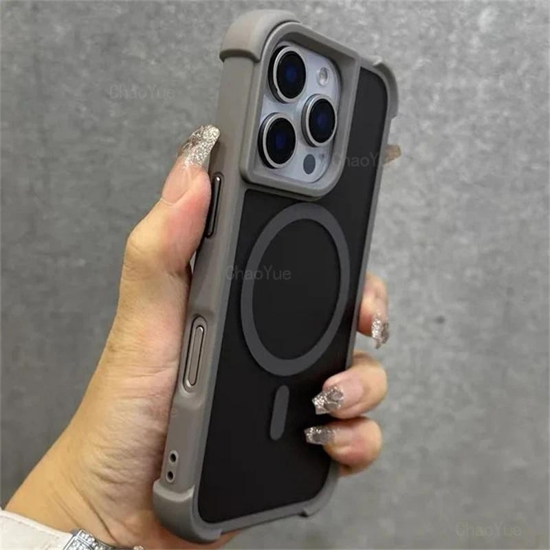 เคสโทรศัพท์อะคริลิคใสแบบแมตต์หรูสี่มุม กันตก พร้อมแม่เหล็ก รองรับ iPhone 16 15 14 13 12 11 Pro Max Plus กันกระแทก แข็งแรง รองรับการชาร์จไร้สาย ดีไซน์สวยงาม