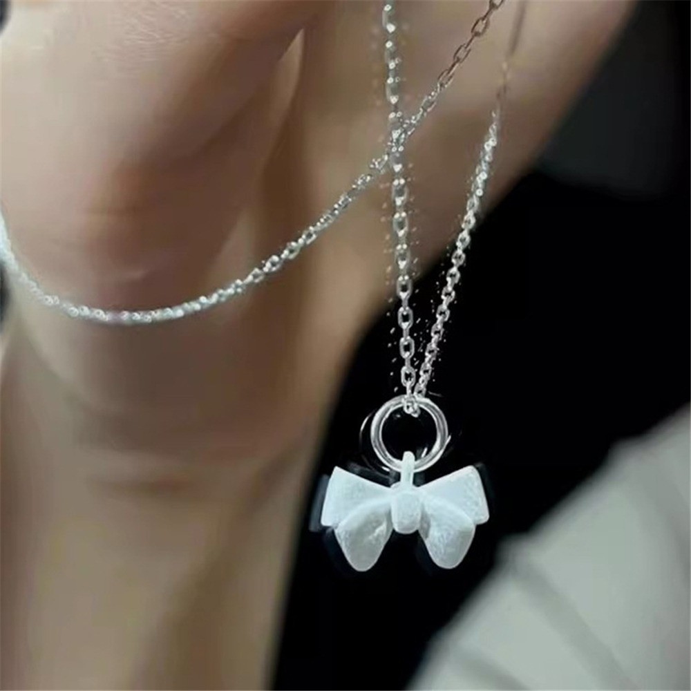Retro Silver Matte Bow สร้อยคอน่ารักสำหรับสาวๆ Simple Clavicle Chain ของขวัญวันเกิดและ.party สไตล์เกาหลี ราคา ถูกที่สุด ดีลบีเคเค แกลเลอรีภาพที่ 7