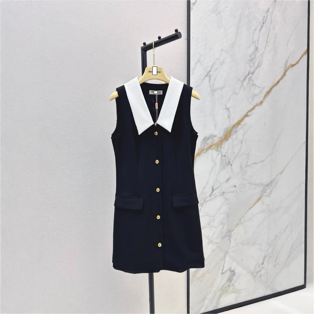 ชุดเดรสแขนกุดคอปกสีบล็อกสไตล์สาวฤดูใบไม้ผลิ MMU 2025 ชุดสั้นฝรั่งเศสที่ทำให้ดูเพรียว