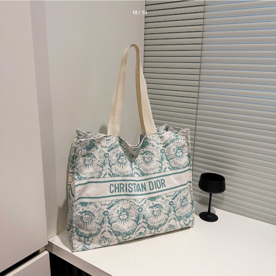 กระเป๋าสะพายแบบพกพา กระเป๋าผ้าแคนวาส Tote Bag