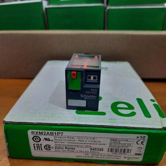 RELAY SCHNEIDER RXM2AB1P7 RXM2AB2P7 220V 8PIN เดิม