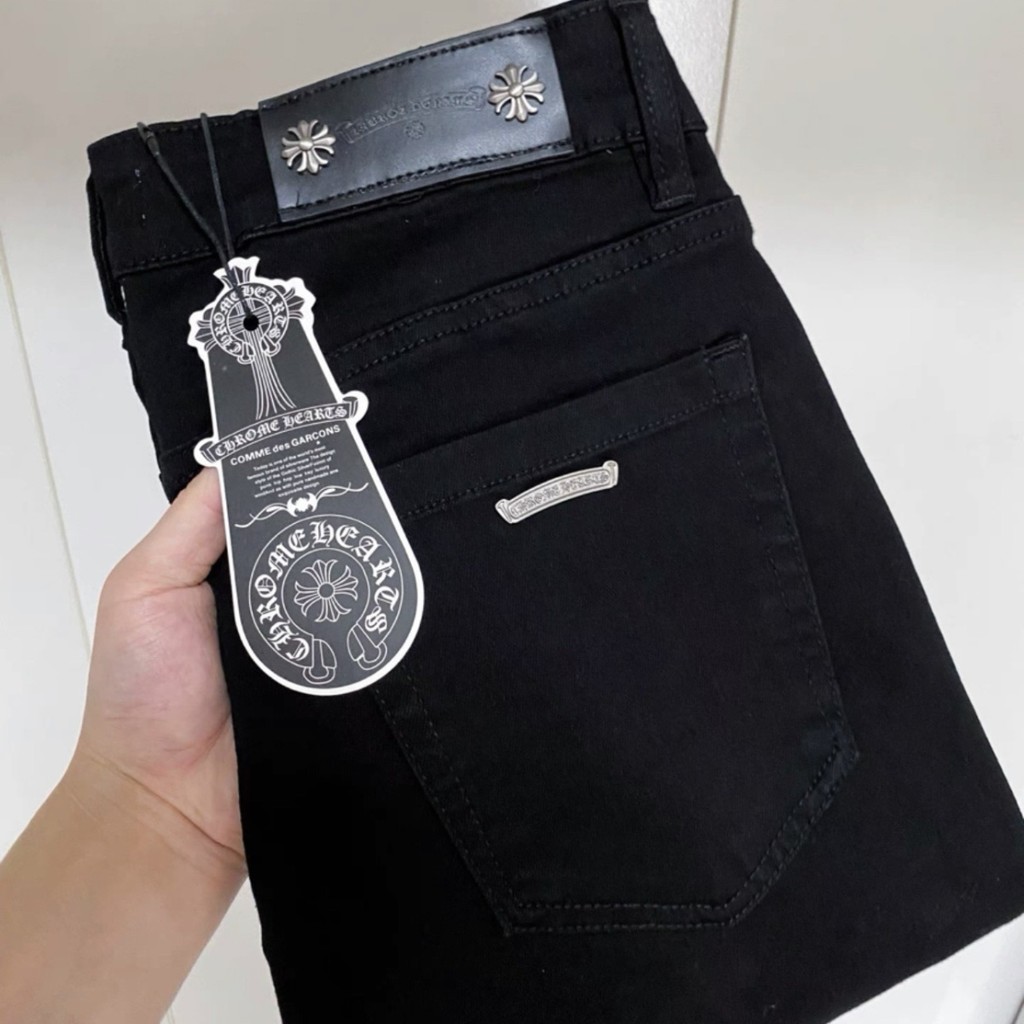Chrome Hearts กางเกงยีนส์ผู้ชายสีดํายืดกางเกงลําลองทุกการแข่งขันกางเกงทรงเข้ารูปอินเทรนด์