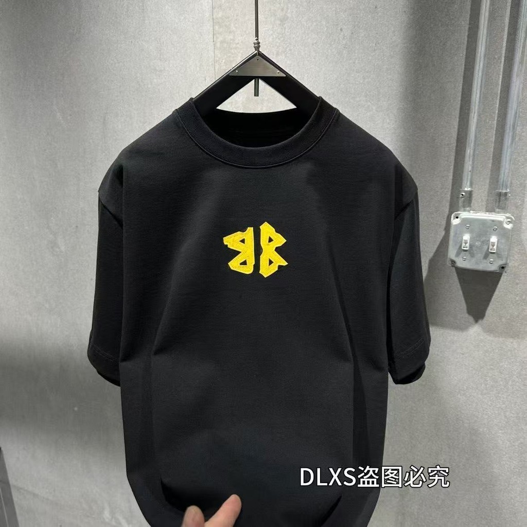 เสื้อยืดแขนสั้นผู้ชาย สไตล์ใหม่ฤดูร้อน ออกแบบเหมือนปารีส ใช้ซิลิโคนสามมิติสำหรับตัวอักษรโลโก้ สะดวกและสบาย [พร้อมสต็ock] - รูปที่ 6