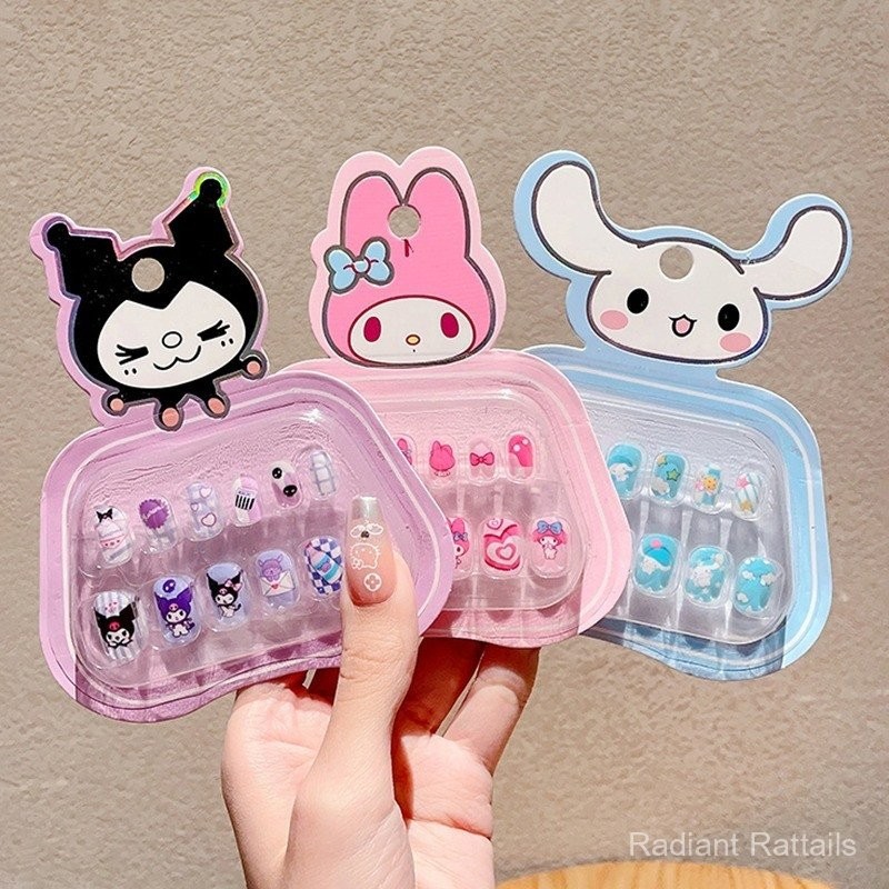 แผ่นติดเล็บเด็ก Sanrio สไตล์คุโรมิน่ารัก เหมาะสำหรับเจ้าหญิงตัวน้อย