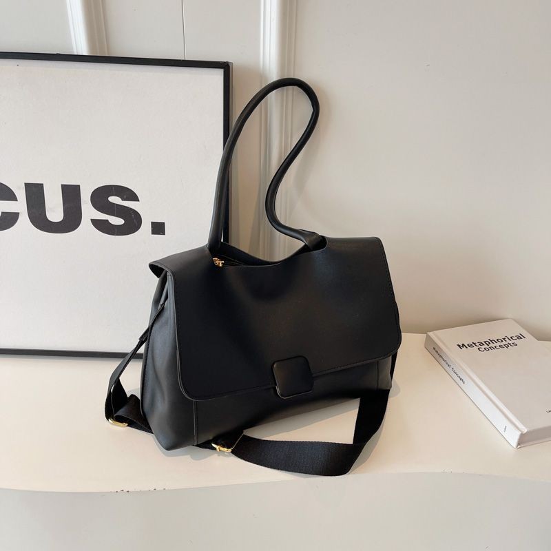 Messenger Bag Retro Messenger Bag กระเป๋าสะพายสไตล์ใหม่แฟชั่นกระเป๋า Messenger ความจุขนาดใหญ่