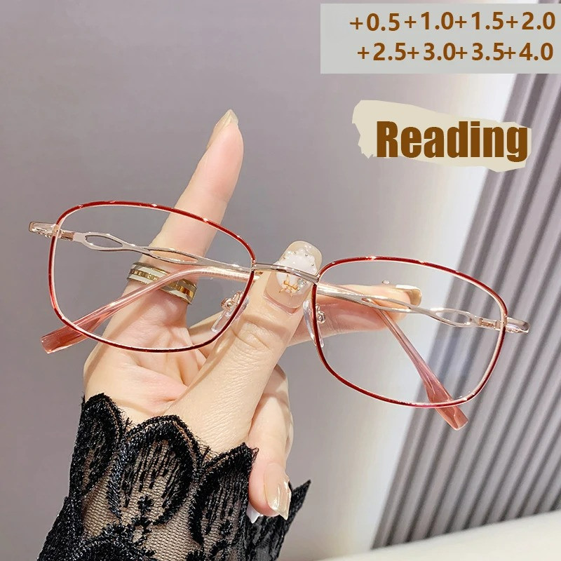 แว่นตาอ่านหนังสือป้องกันแสงสีฟ้าระดับไฮเอนด์สําหรับผู้หญิงโลหะความละเอียดสูงย้อนยุคป้องกันรังสีและป้องกันความเมื่อยล้าแว่นอ่านหนังสือวัยกลางคนและผู้