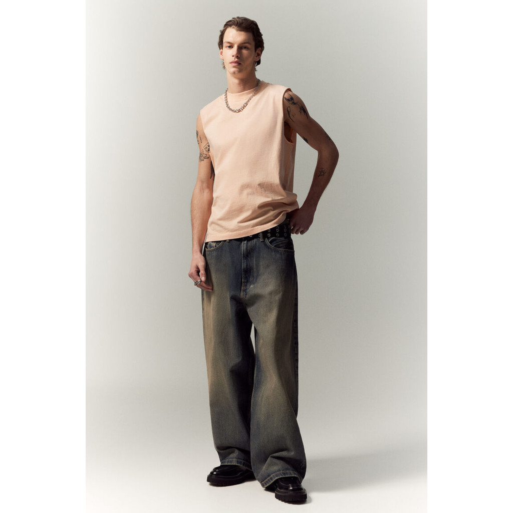 H&M(เอชแอนด์เอ็ม) เสื้อเวสต์แบบ Regular Fit สีฟอก ผู้ชาย 1275976_1