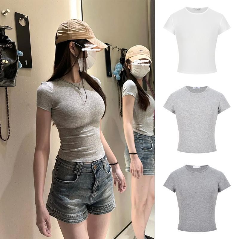 เสื้อยืดคอกลมแขนสั้นสำหรับผู้หญิง สไตล์อเมริกัน เหมาะสำหรับฤดูร้อน สาวฮอต ทรงสลิมฟิต เสื้อชั้นฐานอเนกประสงค์เสื้อสั้นทรง