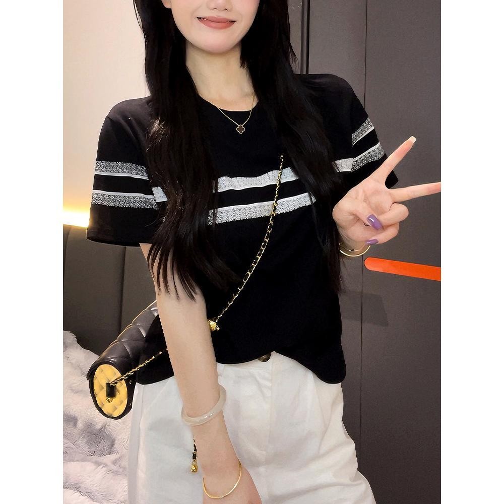 Moses Queen/Queen of Mercy เสื้อยืดแขนสั้นไหล่คอกลมสีดําขนาดบวกสําหรับฤดูร้อนสไตล์ใหม่ของผู้หญิงเสื้