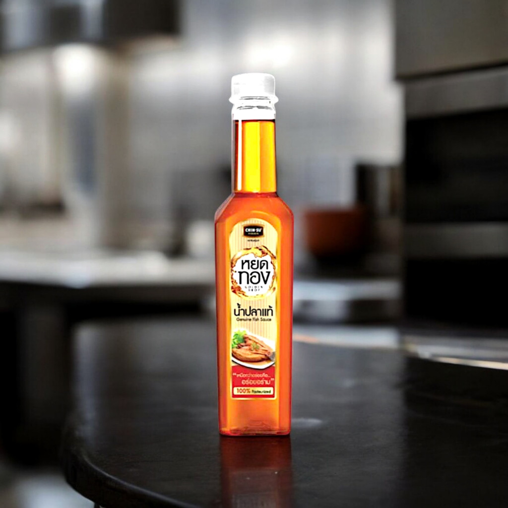 น้ำปลาแท้ ตราหยดทอง 650 และ 300 มล. 1 ขวด น้ำปลาหยดทอง น้ำปลาเวียดนาม กลิ่นหอมและรสชาตที่ต้องรอง