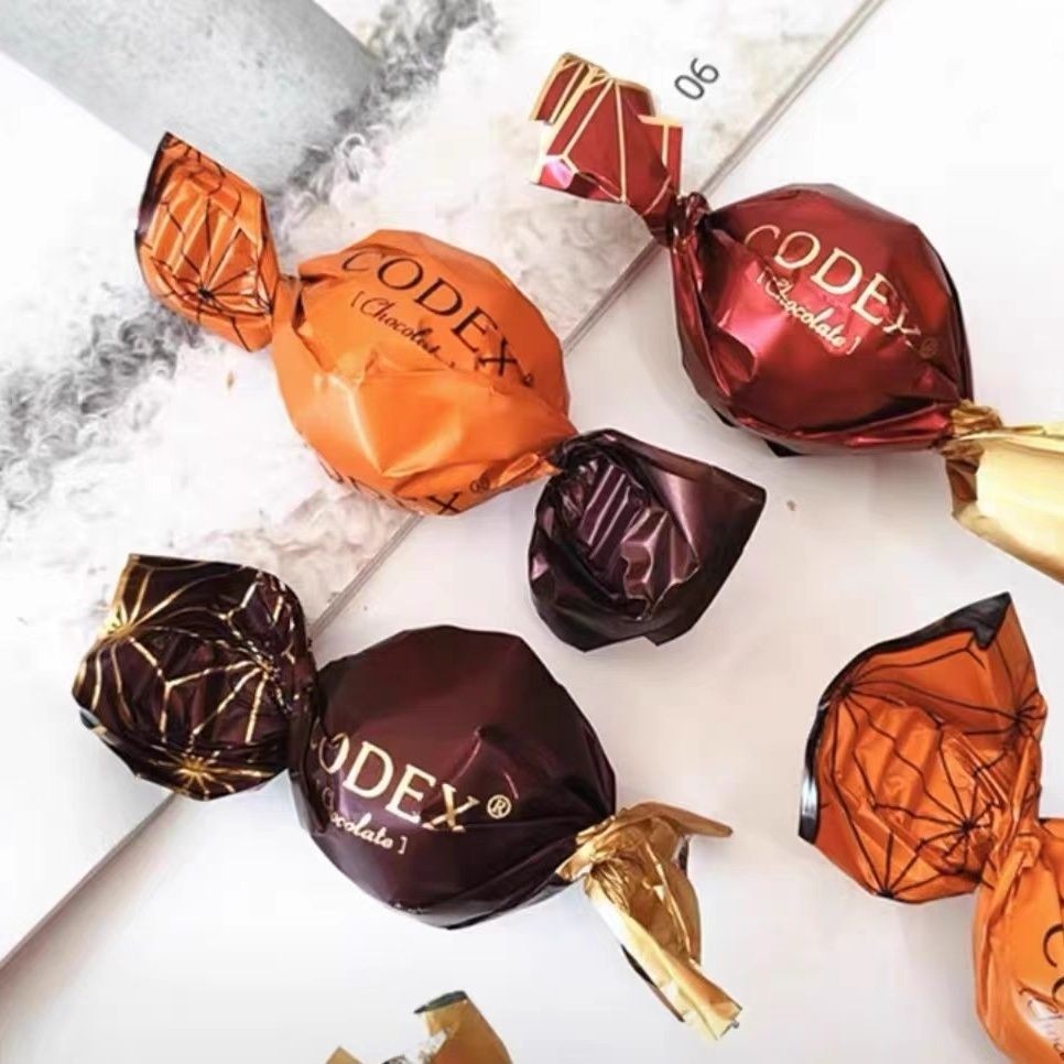 UK CODEX Double Twist Sandwich Chocolateนําเข้าHigh-End Wedding Candy Hand Twist Kudes Snacks Red Ca