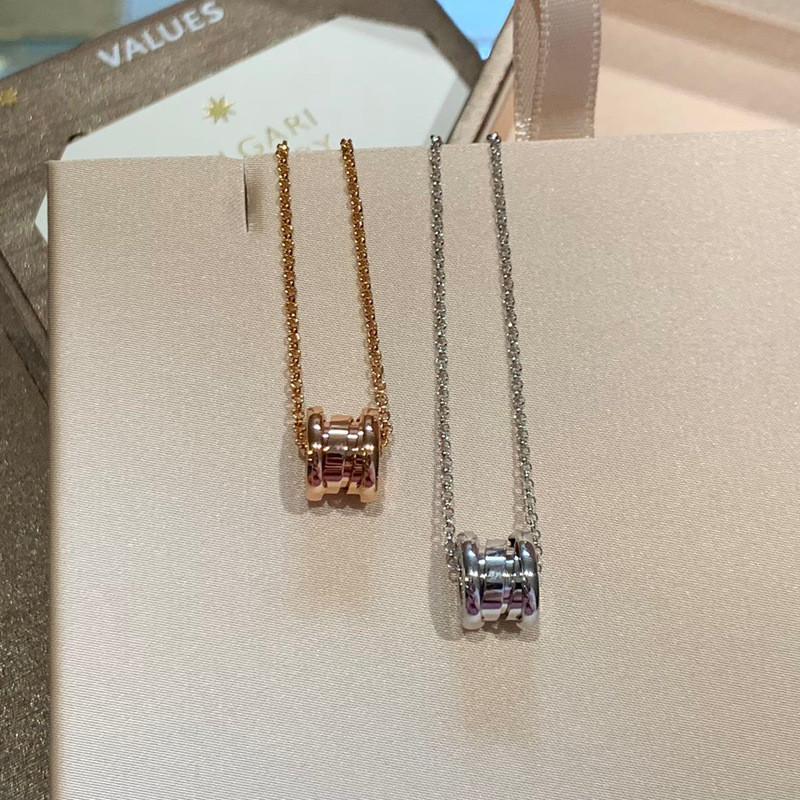 สร้อยคอสปริงขนาดเล็กเงินบริสุทธิ์ใหม่ ชุบทองกุหลาบ 18k รุ่นสูง CNC จี้เอวเล็ก ของขวัญสำหรับแฟนสาว