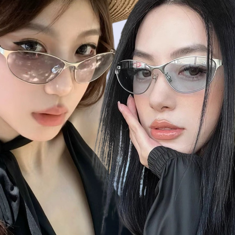 แว่นตาแมวตาโลหะย้อนยุค ย2เค กรอบเงินเรียบง่ายสไตล์สาวเผ็ด ป่นปี้ทนน้ำหนักเบา