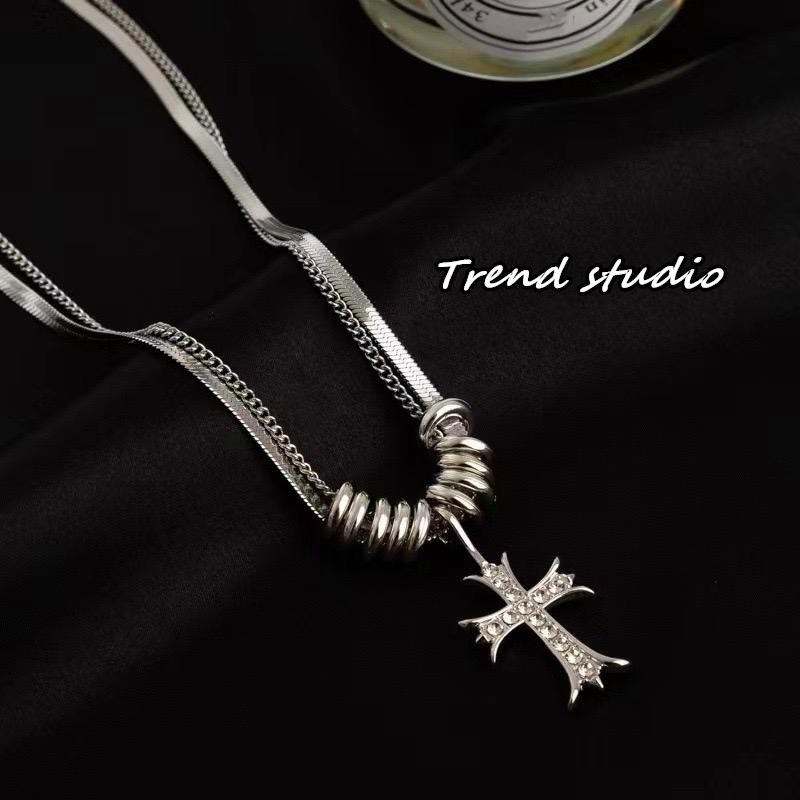 สร้อยคอเชื่อมแบบทันสมัย การผสมผสานระหว่างไม้กางเขนและเพทายสีดำและการออกแบบโซ่คู่เป็นที่นิยมมาก สร้อยคอแฟชั่นซีรีส์ - รูปที่ 5