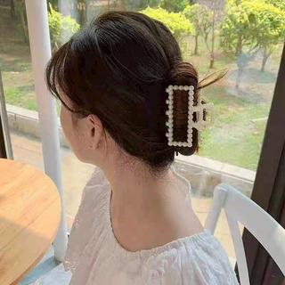 Aurora🛒พร้อมส่ง🚚 (รูปถ่ายจากงานจริง) กิ๊ปหนีบผม ดีเทลมุกรอบใส่สบายสไตล์มินิมอล