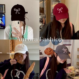 Aurora🛒พร้อมส่ง🚚 (รูปถ่ายจากงานจริง) หมวกแก็ป ปักลายโบว์ สีพ…