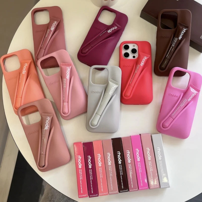 Rhode พร้อมลิปกลอสเคสโทรศัพท์สําหรับ iPhone 16 15 14 13 12 11 Pro Max Plus ลิปสติกซิลิโคน DIY Toast Espresso Ribbon Box Cover