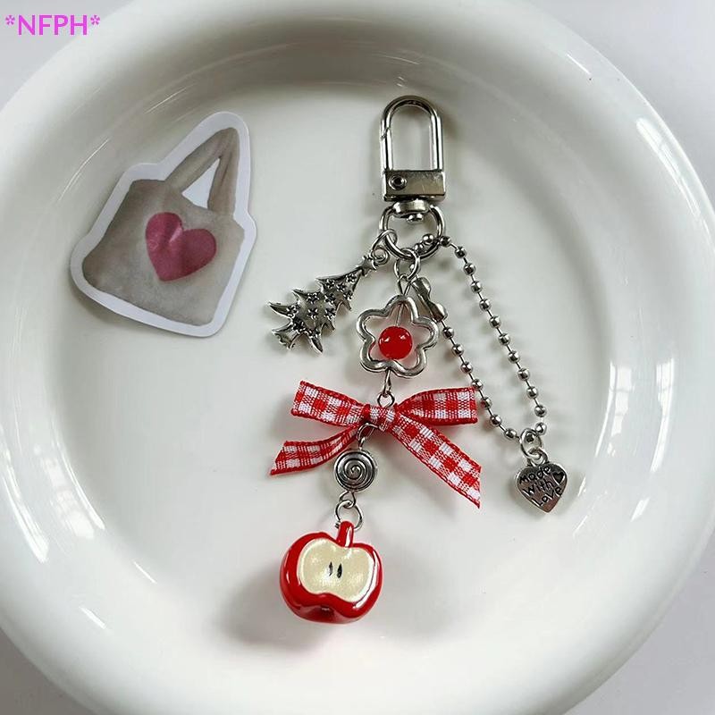 NFPH>Original Christmas Tree Love Bow Beaded พวงกุญแจจี้ Niche จี้นักเรียนน่ารักใหม่