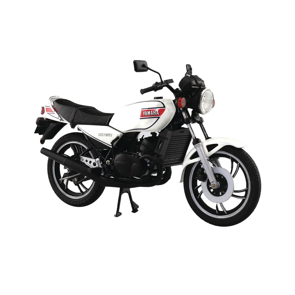 Skynet 1/12 Finished Model Bike Yamaha RZ250 New Pearl White