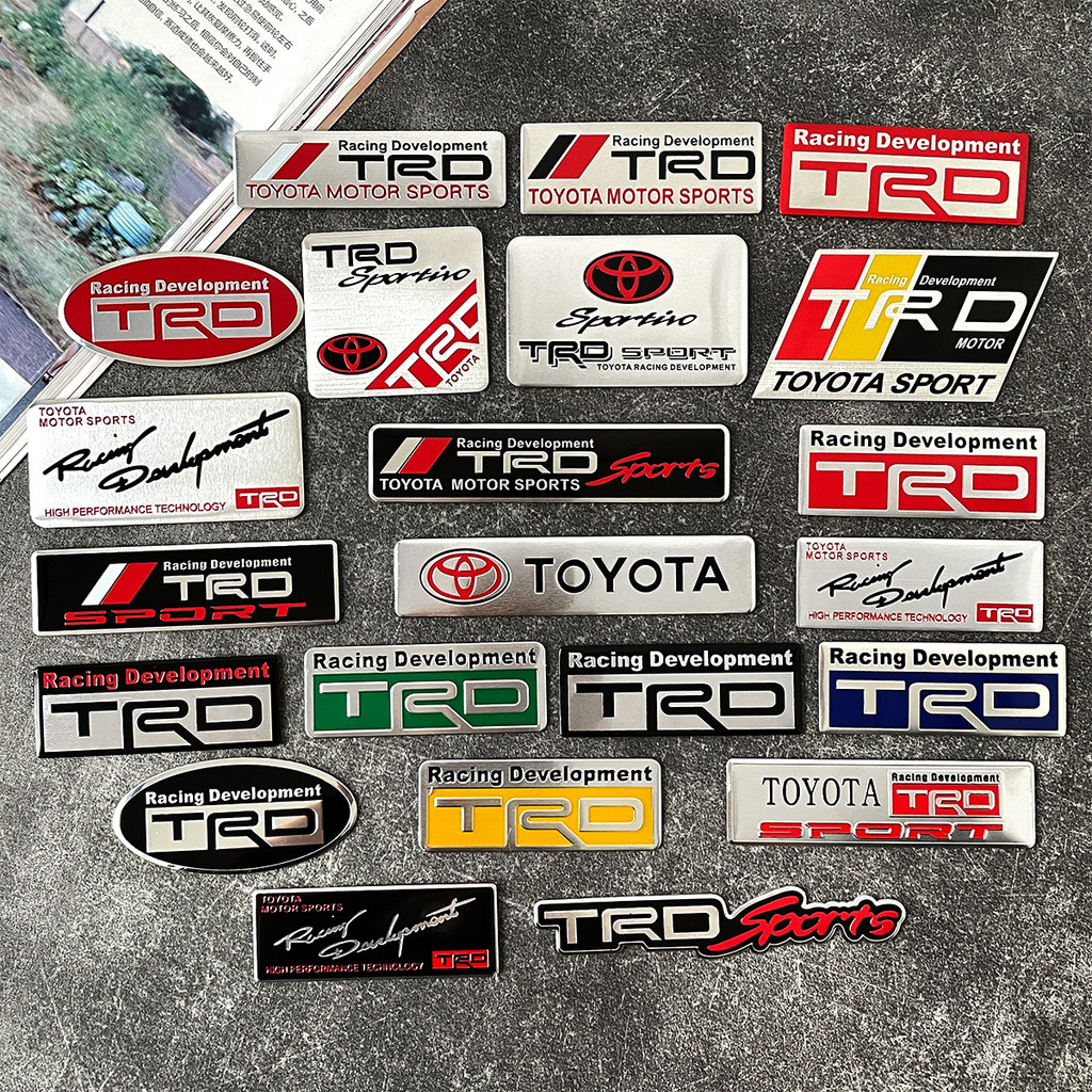 สติกเกอร์รถ TRD SPORTS โลโก้ 3D อลูมิเนียมโลหะสัญลักษณ์สติกเกอร์ตกแต่งรถด้านหน้าและด้านหลังกันชนเปลี่ยน Badge ดัดแปลง Decal Toyota GR กีฬา Gazoo Racing