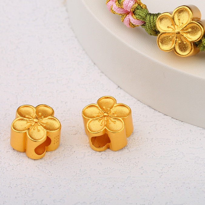 DIY Sand Gold Peach Blossom Through Hole สร้อยข้อมือลูกปัดสร้อยคอ Hand-Knitted อุปกรณ์เสริม 4 มม.