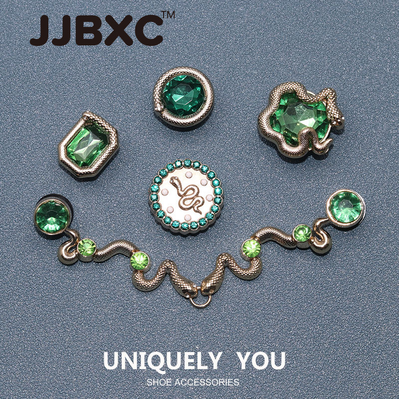 JJBXC CHARM รองเท้าหัวเข็มขัด อัญมณีสีเขียว DIY แฟชั่นอุปกรณ์เสริม เหมาะสำหรับรองเท้าข้าม