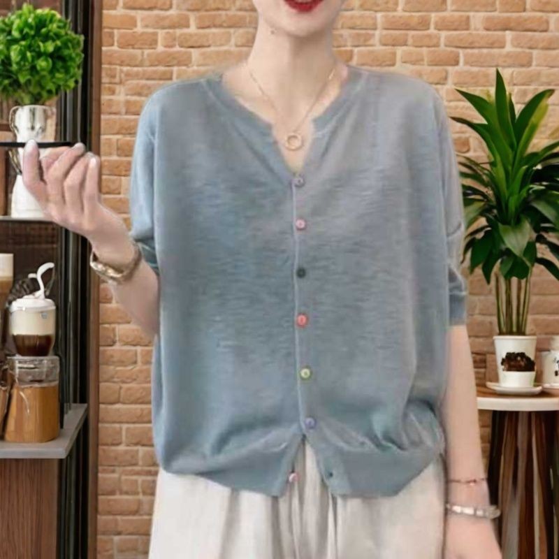 200 catties สามารถสวมใส่เสื้อยืดคอปกครึ่งเปิดสําหรับผู้หญิงหลวมขนาดใหญ่แฟชั่นเจ็ดส่วน ca200 可穿开领T 女宽