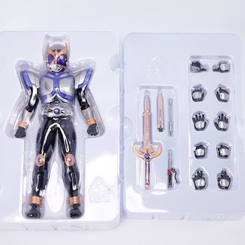 SHF Kamen Rider Kuuga Titan Form แกะสลักกระดูกจริง Kuuga Kuuga Joint Movable Hand-Made ชุดตกแต่ง