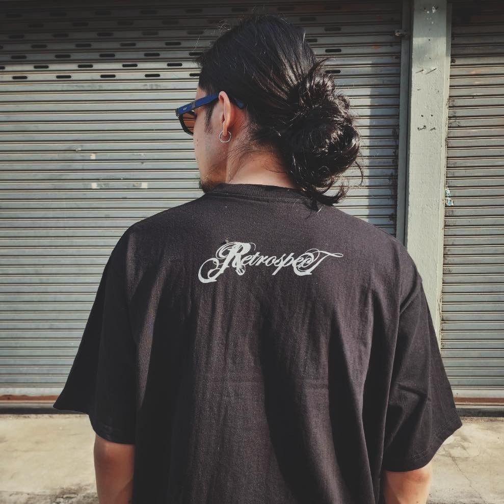 【พร้อมส่ง】  Retrospect เสื้อยืดวงดนตรีสำหรับผู้ชายและผู้หญิง