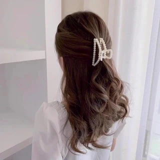 Aurora🛒พร้อมส่ง🚚 (รูปถ่ายจากงานจริง) กิ๊ปหนีบผม ดีเทลมุกรอบใส่สบายสไตล์มินิมอล