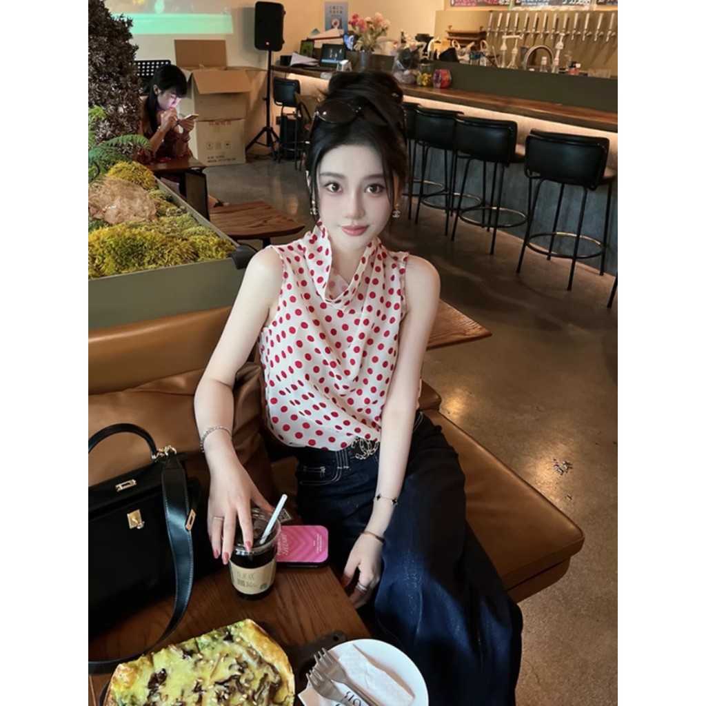 ลายจุดฝรั่งเศส พิมพ์ครึ่ง คอเต่า เสื้อกั๊ด สไตล์ใหม่ สำหรับผู้หญิง ฤดูร้อน ออกแบบเรียบง่ายและเอกลักษณ์เฉพาะ เสื้อชีฟองแขนกุด