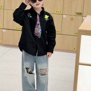 ชุดยีนส์ขาดสำหรับเด็กผู้ชายใหม่ฤดูใบไม้ผลิ เสื้อเชิ้ตหลวมลายกราฟฟิตี้สำหรับเด็ก ชุดสองชิ้น