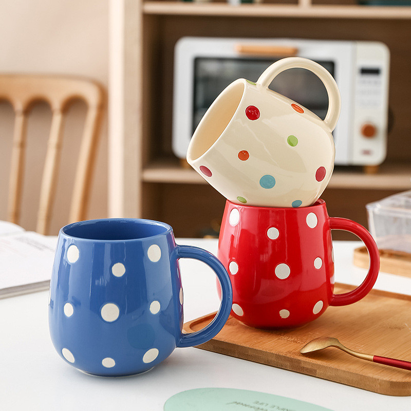 Creative น่ารักถ้วยเซรามิค Morandi สี Underglaze สี Polka Dot Mug ถ้วยความจุขนาดใหญ่