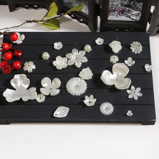 10 ชิ้น/ล็อต อะคริลิคดอกไม้ลูกปัด Pearl White Flower End Bead Caps สำหรับเครื่องประดับและอุปกรณ์เสริม DIY เย็บปักถักร้อย