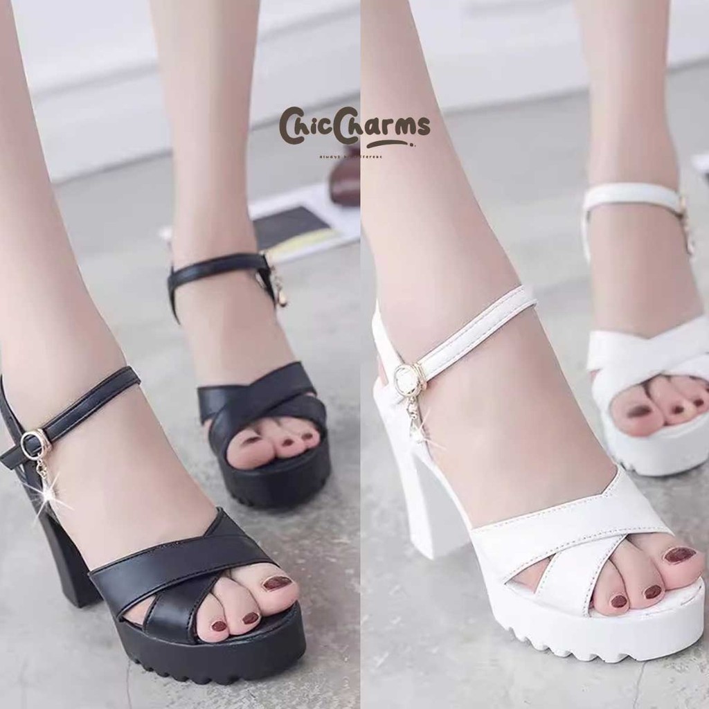 รองเท้าส้นสูงรุ่นใหม่ เปิดนิ้วเท้า ใส่สบายเดินง่าย