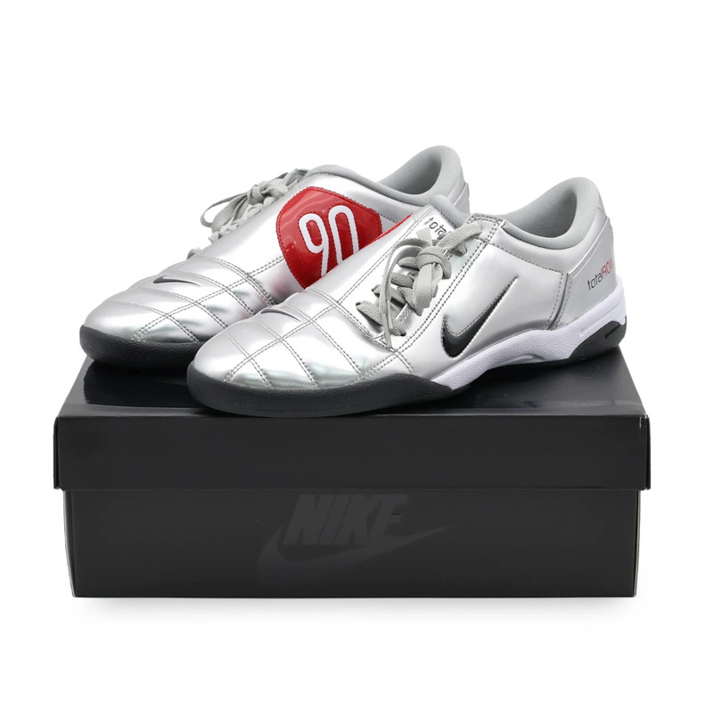 HJ9351-002 Nike Total 90 III SP Metallic Silver Black University Red (Men's)