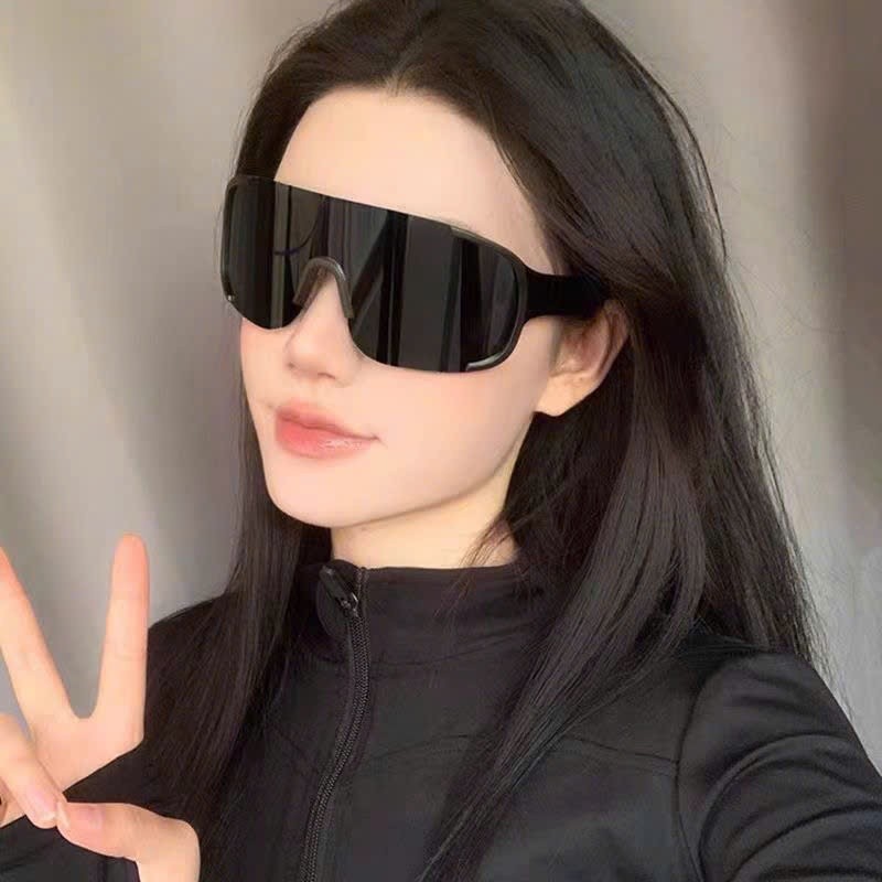 แว่นสายตากระจกสีเงิน "Arctic Storm" – ลักษณะผ่านการแตกหัก - รหัส A11 - h2thouse