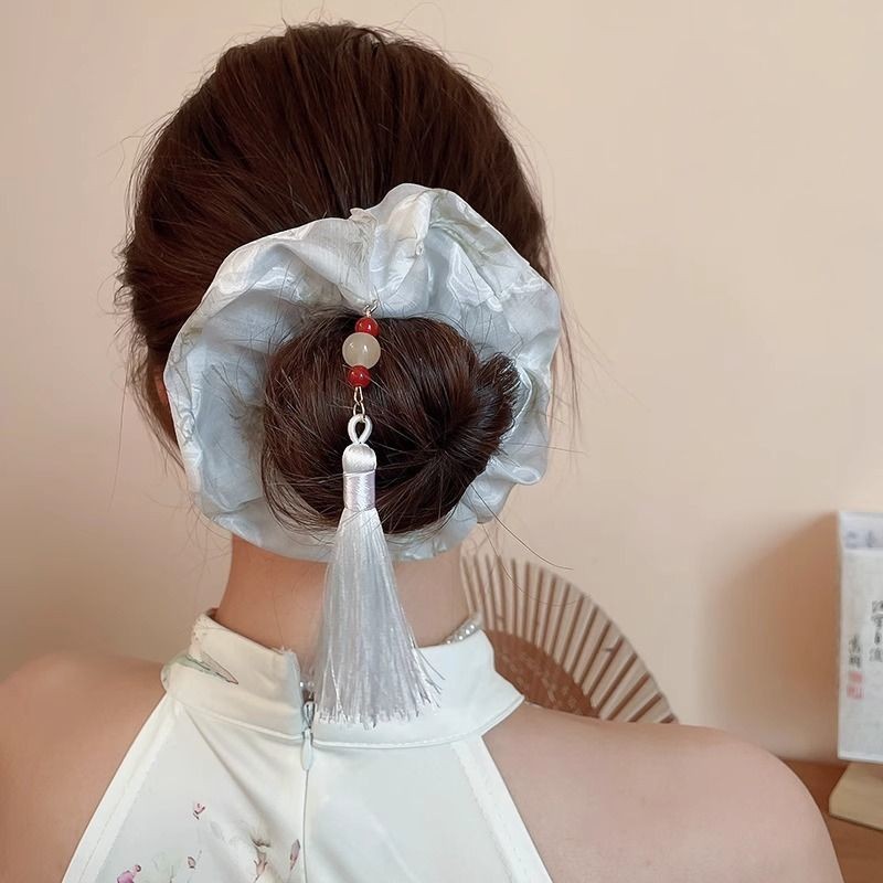 ยางรัดผมผ้าลายหมึกซักที่มีพู่ สไตล์จีนใหม่ สไตล์ประจำชาติ ดีไซน์เฉพาะตัว ยางรัดผมแฟชั่นหรูหราสำหรับผู้หญิง สินค้าเฉพาะ - รูปที่ 2