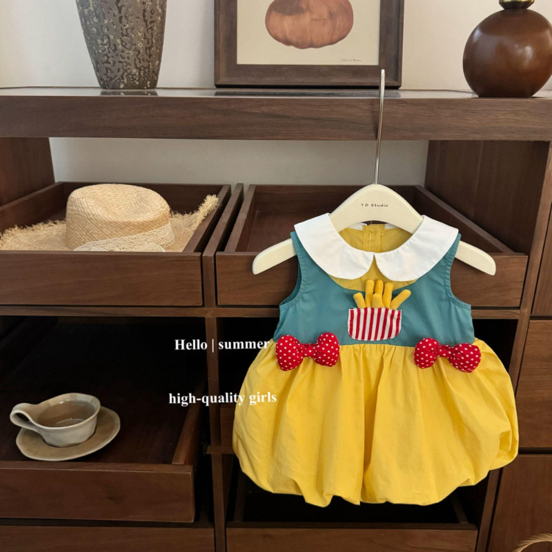 ชุดเดรสสําหรับเด็กผู้หญิง - ชุดเดรสแขนกุดพิมพ์ลาย Pomme Frites พร้อมคอตุ๊กตาและรายละเอียดโบว์