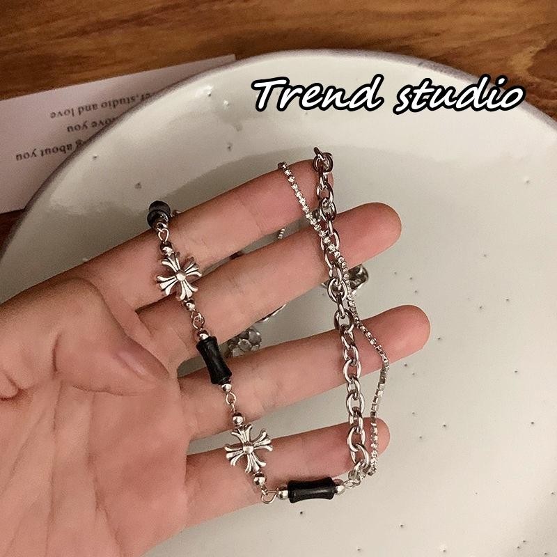 สร้อยคอเชื่อมแบบทันสมัย การผสมผสานระหว่างไม้กางเขนและเพทายสีดำและการออกแบบโซ่คู่เป็นที่นิยมมาก สร้อยคอแฟชั่นซีรีส์ - รูปที่ 2