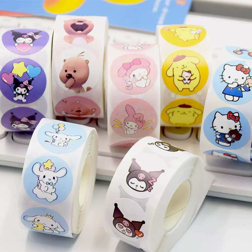 สติ๊กเกอร์ลายการ์ตูน สติ๊กเกอร์ขอบคุณ 500ดวง/ม้วน เส้นผ่าศูนย์กลาง2.5cm. ⭐️พร้อมส่ง⭐️C-1,C15