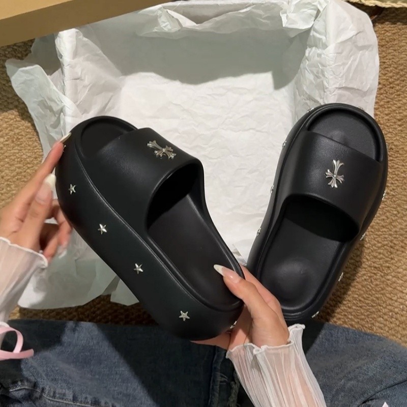 รองเท้าแตะผู้หญิงใหม่ แบบพื้นหนา สำหรับใส่กลางแจ้ง รองเท้าแตะฤดูร้อนกันลื่น เพิ่มความสูง