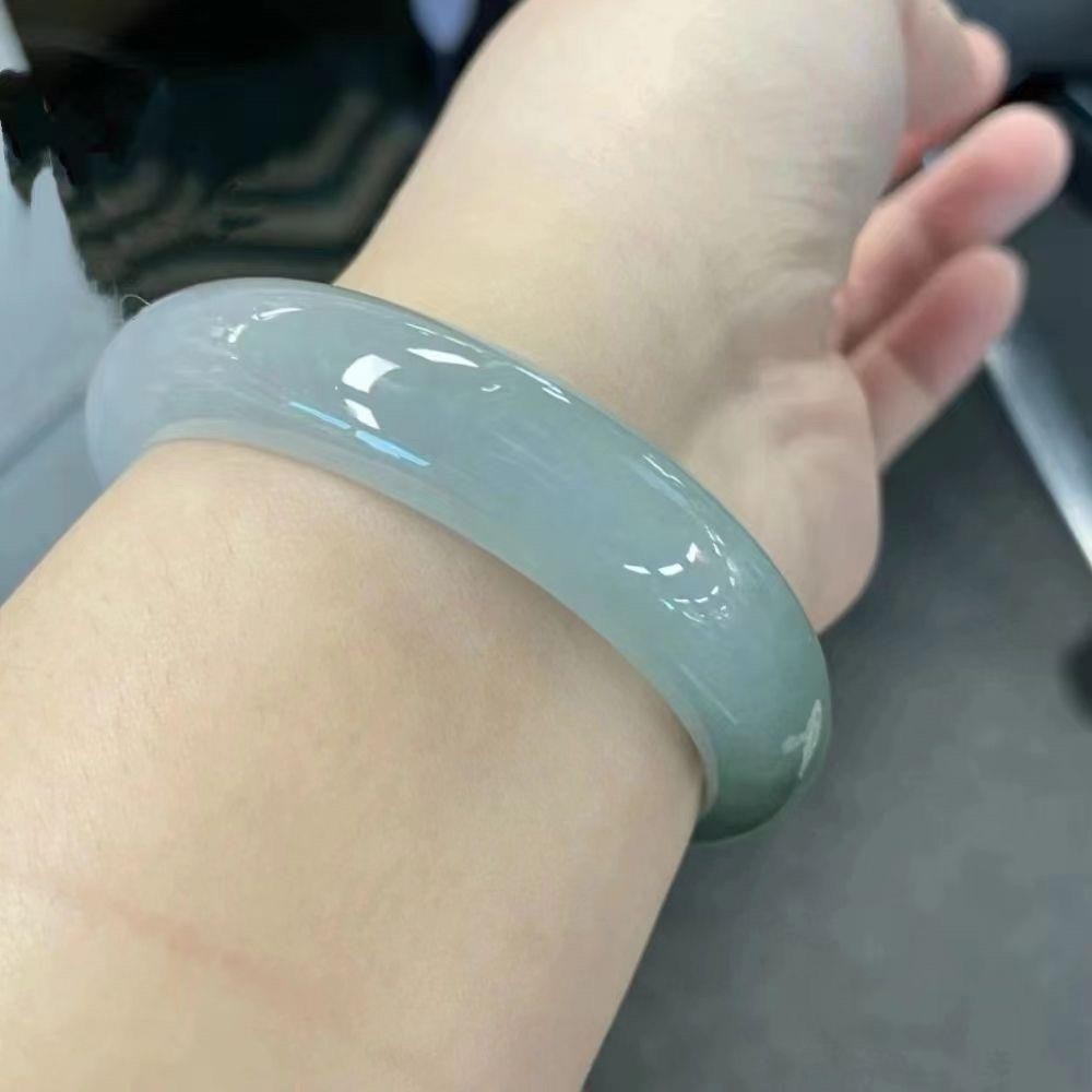 缅甸翡翠油青玉手镯女真货飘花冰种翡翠手镯玉镯子高档Myanmar Jade Oil Green Jade Bracelet, Genuine Female, Floating Flower Ice20250612