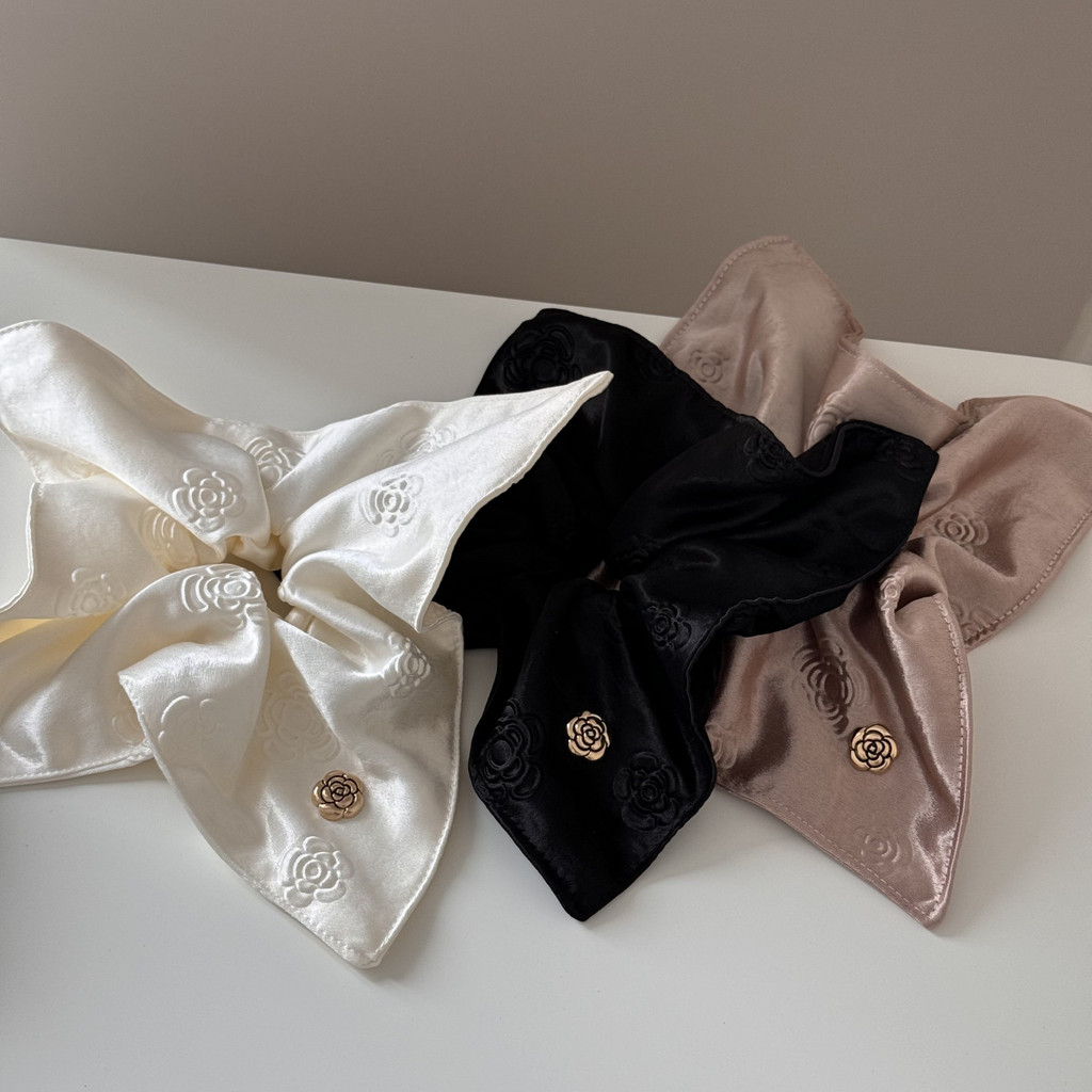 Moouga/French Retro Rose Jacquard แหวนผมสไตล์ใหม่ซาติน High-End Square ขนาดใหญ่ Scrunchy Outing All-Match อุปกรณ์เสริมผม ราคา ถูกที่สุด ดีลบีเคเค แกลเลอรีภาพที่ 2