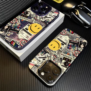 เคสไอโฟน13 หนังสือพิมพ์ยิ้มเคสโทรศัพท์พรีเมี่ยม For iPhone 11 12 14 15 16 Pro MAX 14 15 Plus XR XSMAX 7Plus เคสกันตกหล่น