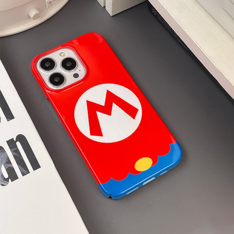 ป้าย Red Leo M เข้ากันได้กับ iPhone 14 13 Pro Max 7 8 Plus 15 Pro 14 Pro Max 16 Pro Max XS Max 11 Pro Max 16 Pro 12 Pro Max XS 15 Pro Max เคสโทรศัพท์กันตกแบบครึ่งแพ็ค