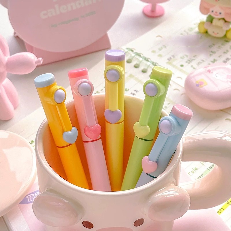 ❤ปากกาไฮไลท์ ปากกาเน้นข้อความความจุขนาดใหญ่ รักฝาปากกา 6 สี สีน่ารัก ปลายปากกาเอียง