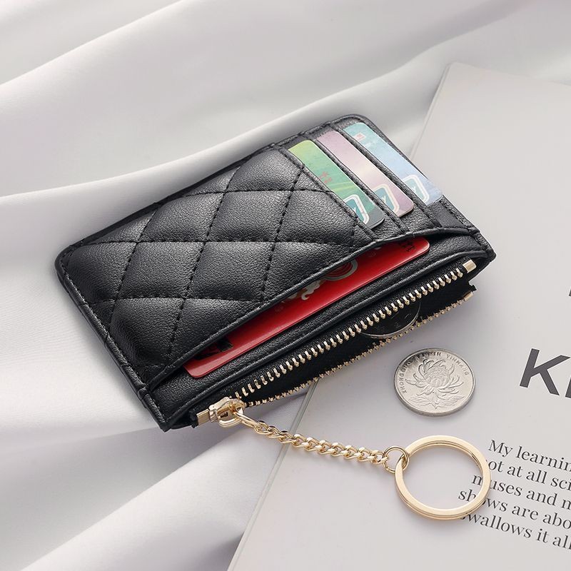 ใหม่! Quilted Wallet หนังนุ่มบาง ใส่บัตรและเหรียญได้อย่างปลอดภัย