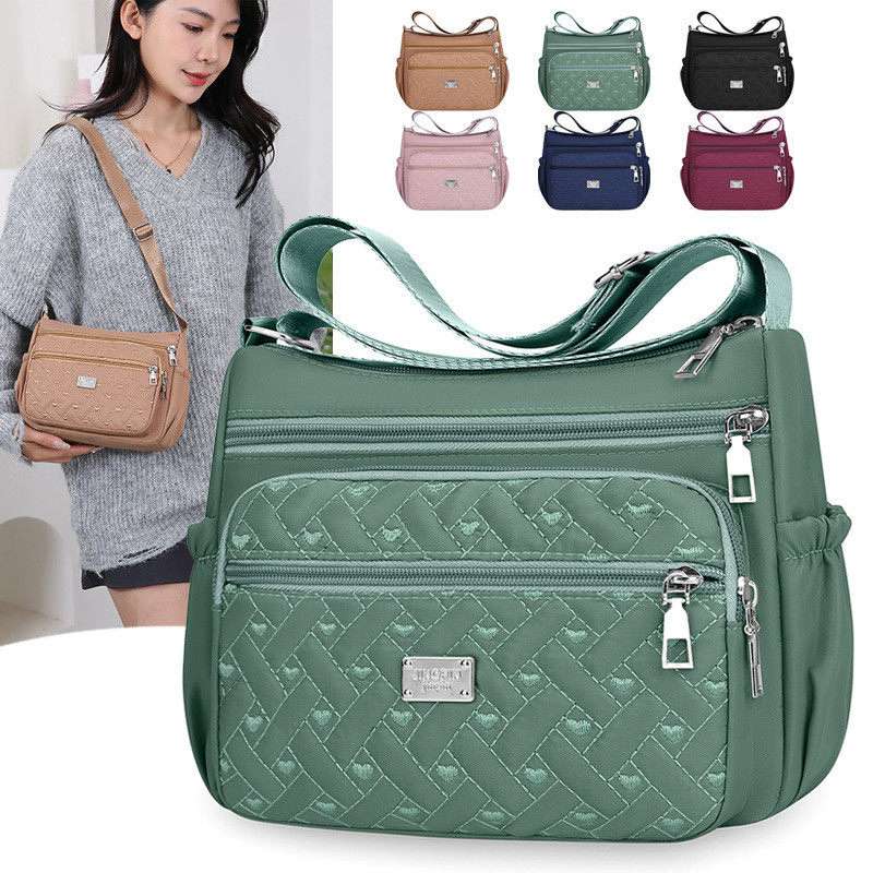 กระเป๋าสะพายข้าง ผ้าดี หลายซิป มีหลายรุ่นค่ะ สวยทุกรุ่น